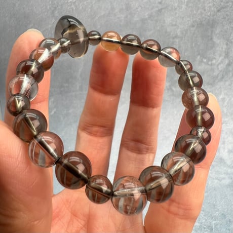 【ガウリシャンカール産】天然ヒマラヤスモーキークォーツ"勾玉"デザインブレスレット/GauriShankar Himalayan Smoky Quartz "Magatama"Bracelet