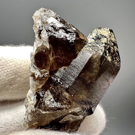 ガウリシャンカール産天然ヒマラヤスモーキークォーツミニクラスター/GauriShankar Himalayan Smoky Quartz