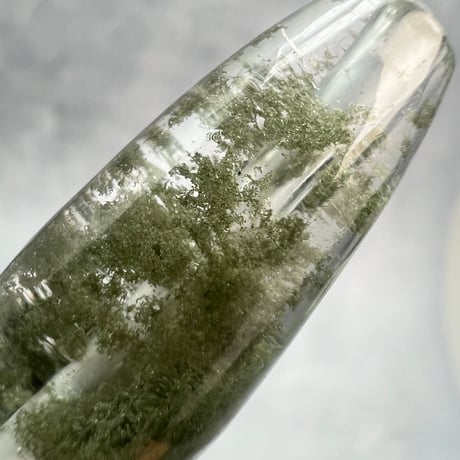【ガネッシュヒマール産】クローライトイン天然ヒマラヤ水晶 樽型ビーズ/Ganesh Himal Chlorite in Himalayan Quartz barrel beads