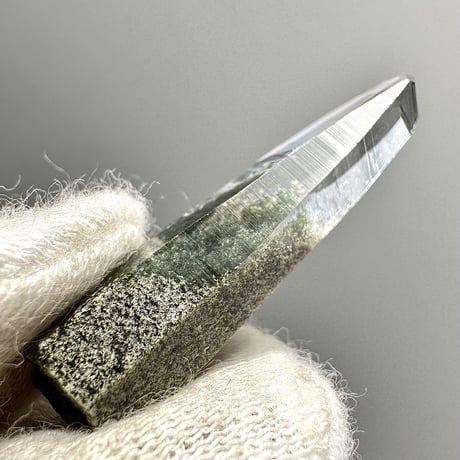 【ガネッシュヒマール産】クローライトイン天然ヒマラヤ水晶ミニポイント/Ganesh Himal Chlorite in Himalayan Quartz Mini Point