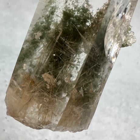 【ガネッシュヒマール産】クローライト&アクチノライト イン天然ヒマラヤ水晶/Ganesh Himal Chlorite&Actinorite in Himalayan Quartz