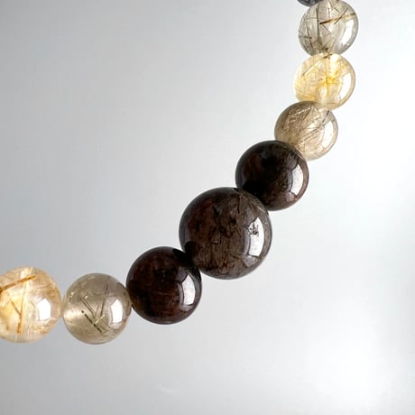 【デザインブレスレット】ガネッシュヒマール産アクチノライトイン天然ヒマラヤ水晶/Ganesh Himal Actinolite in Himalayan Quartz