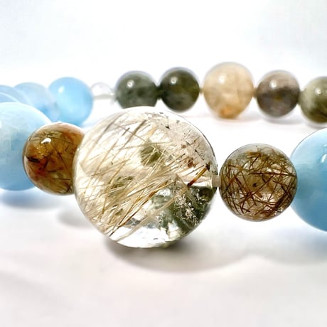 アクアマリン+ガネッシュヒマール産アクチノライト&クローライトインヒマラヤ水晶デザインブレスレット/Aquamarine+Ganesh Himal Actinolite&Chlorite in