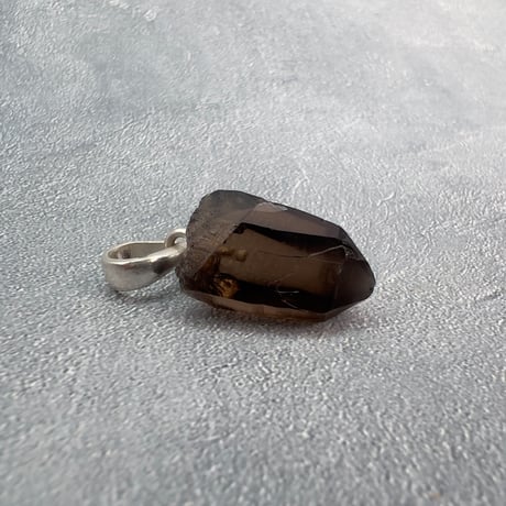 ガウリシャンカール産スモーキークォーツ | STORES