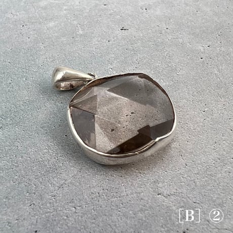 【ガウリシャンカール産】スモーキークォーツ"六芒星" シルバー925 ペンダントトップ［B］/Gaurishankar Smorky Quartz Hexagram Silver925 Pendant