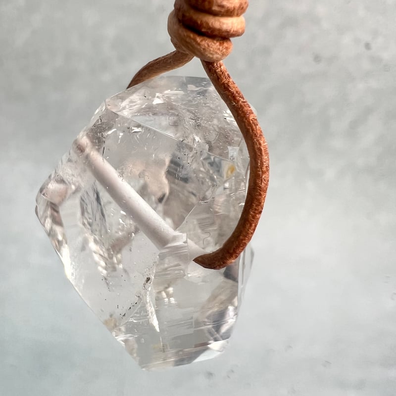 ガネッシュヒマール産】天然ヒマラヤ水晶ペンダント(ポリッシュ面有)➁