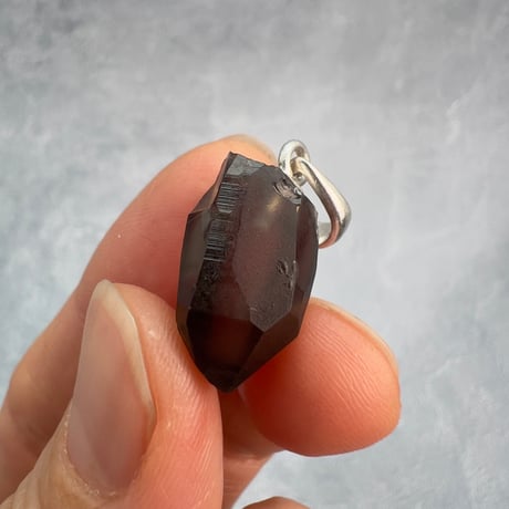 【ガウリシャンカール産】天然ヒマラヤスモーキークォーツ バチカン付きペンダントトップ③/Gaurishankar Himalayan Smoky Silver925 pendant top