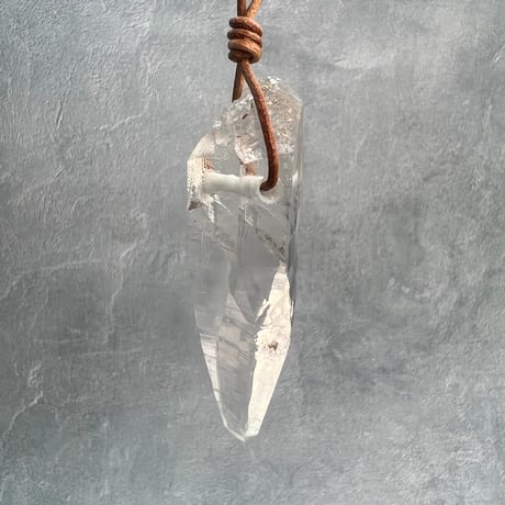 【ガネッシュヒマール産】天然ヒマラヤ水晶ペンダント⑧/GaneshHimal Natural Himalayan Quartz Pendant