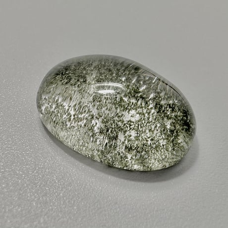 【ガネッシュヒマール産】クローライトイン天然ヒマラヤ水晶"手磨き加工" ルース/Ganesh Himal Chlorite in Himalayan Quartz Loose