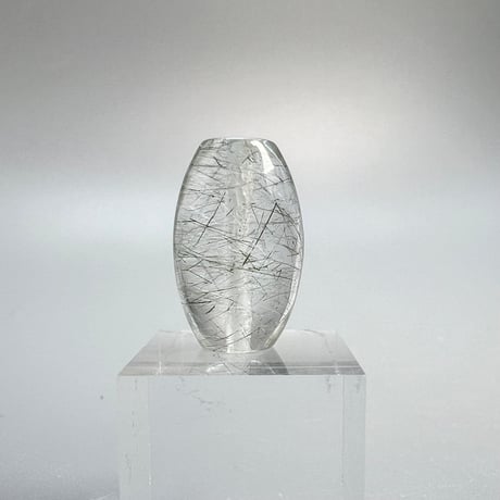 【ガネッシュヒマール産】アクチノライト イン天然ヒマラヤ水晶 樽型ビーズ/Ganesh Himal Actinolite in Himalayan Quartz barrel bead