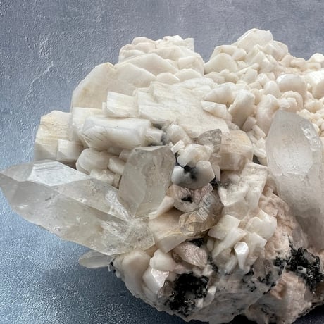 【大特価】ガネッシュヒマール産曹長石&クローライトイン天然ヒマラヤ水晶/Ganesh Himal Feldspar&Chlorite in Himalayan Quartz
