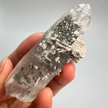 大特価【ガネッシュヒマール産】クローライトイン天然ヒマラヤ水晶⑫/Ganesh Himal Chlorite in Himalayan Quartz