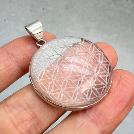 【ガネッシュヒマール産】天然ヒマラヤ水晶 "フラワーオブライフ"ペンダントトップ②-2/Ganesh Himal Himalayan Quartz "Flower of Life"