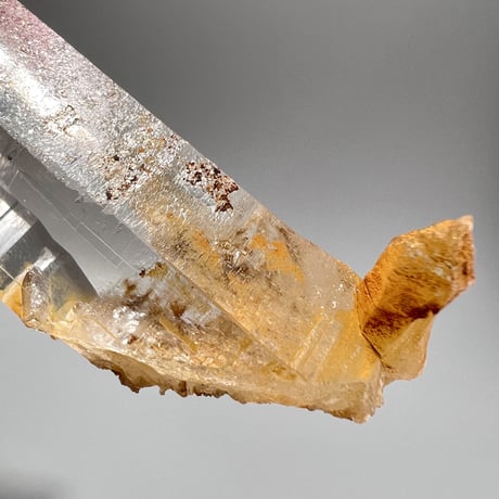 【ガネッシュヒマール産】リモナイトイン天然ヒマラヤ水晶ポイント/Ganesh Himal Limonite in Himalayan Quartz Point Hindung