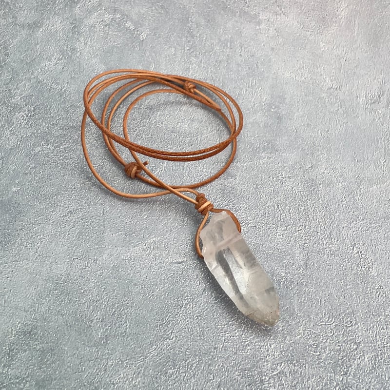 カイラス産】天然ヒマラヤ水晶革紐付きペンダント⑥/Kailash Himalayan