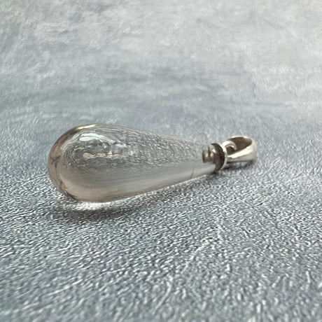 【ガウリシャンカール産】天然ヒマラヤスモーキークォーツ雫型ペンダントトップ/GauriShankar Himalayan Smoky Quartz Drop Pendant Top