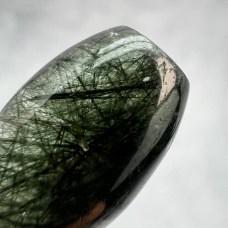 【ガネッシュヒマール産】アクチノライトイン天然ヒマラヤ水晶 樽型ビーズ⑳/Ganesh Himal Actinolite in Himalayan Quartz barrel beads