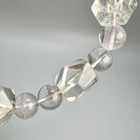 【カイラス産】"手磨き"天然ヒマラヤ水晶デザインブレスレット/Kailash Himalayan Quartz Design Bracelet