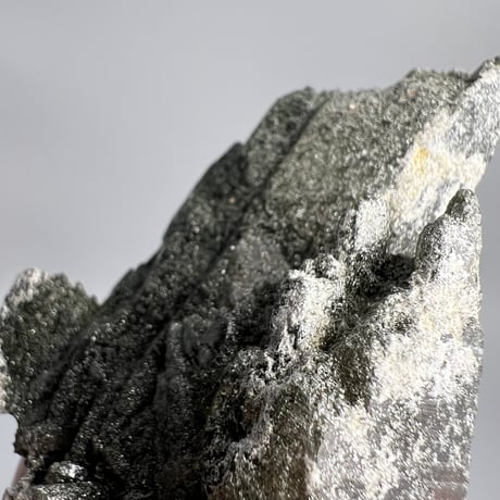 大特価【ガネッシュヒマール産】クローライトイン天然ヒマラヤ水晶/Ganesh Himal Chlorite in Himalayan Quartz