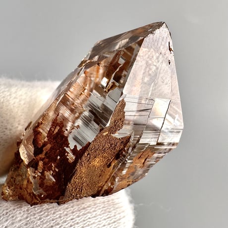 【ガネッシュヒマール産】リモナイトイン天然ヒマラヤ水晶 ミニポイント"XX"/Ganesh Himal Limonite in Himalayan Quartz Mini Point