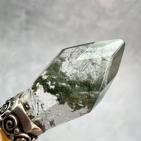 【ガネッシュヒマール産】アクチノライト&クローライト天然ヒマラヤ水晶ペンダントトップ①/Ganesh Himal Actinorite in Himalayan Quartz Pendant Top