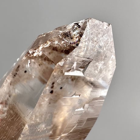 【ガネッシュヒマール産】天然ヒマラヤ水晶ミニポイント"ZZ"/Ganesh Himal Himalayan Quartz Mini Point