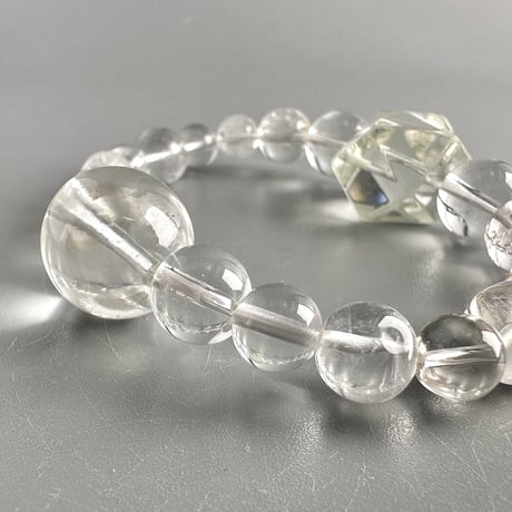 【カイラス産】"手磨き"天然ヒマラヤ水晶 デザインブレスレット/Kailash Himalayan Quartz Design Bracelet