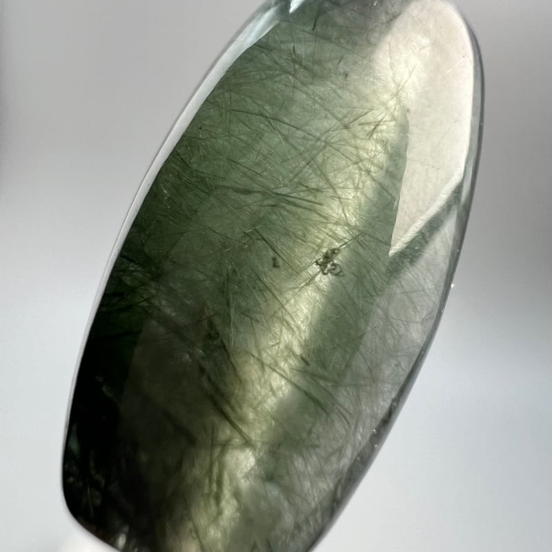 ガネッシュヒマール産】アクチノライト イン天然ヒマラヤ水晶 樽型