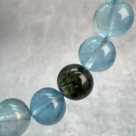 【デザインブレスレット】天然アクアマリン×ガネッシュヒマール産天然ヒマラヤ水晶/Aquamarine×Ganeshhimal Chlorite in Himalayan Quartz