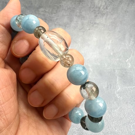 【デザインブレスレット】天然アクアマリン+ガネッシュヒマール産クローライトイン天然ヒマラヤ水晶/Aquamarine+Ganeshhimal Chlorite in H.Quartz Bracelet