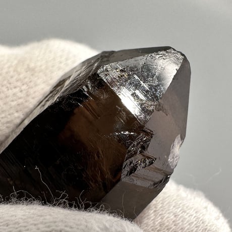 ガウリシャンカール産天然ヒマラヤスモーキークォーツポイント/GauriShankar Himalayan Smoky Quartz