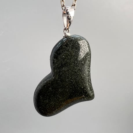 【ガネッシュヒマール産】クローライトイン天然ヒマラヤ水晶"ハート型ペンダントトップ"/Ganesh Himal Chlorite in "Heat Pendant Top"