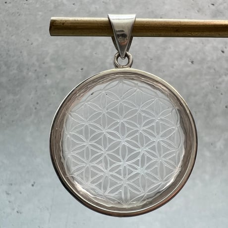 【ガネッシュヒマール産】天然ヒマラヤ水晶 "フラワーオブライフ"ペンダントトップ②-2/Ganesh Himal Himalayan Quartz "Flower of Life"