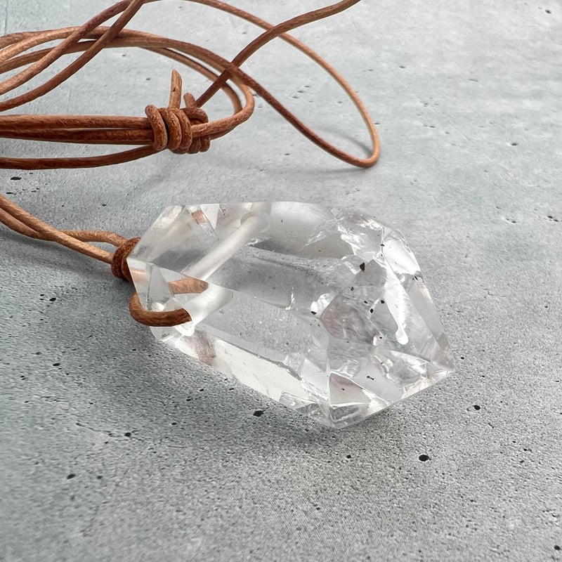 ガネーシュヒマラヤ天然石水晶ペンダント ネパール/ガネッシュヒマール産ヒマラヤ水晶ペンダント