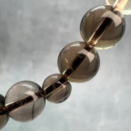 【ガウリシャンカール産】"手磨き加工"天然ヒマラヤスモーキークォーツデザインブレスレット/Gaurishankar Himalayan Smoky Quartz Design Bracelet