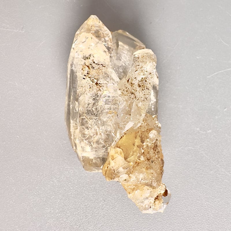 ガネッシュヒマール産リモナイトインヒマラヤ水晶 ミニポイント 