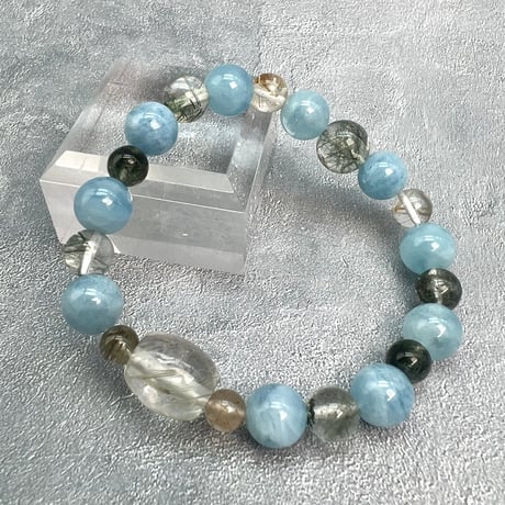【デザインブレスレット】天然アクアマリン+ガネッシュヒマール産クローライトイン天然ヒマラヤ水晶/Aquamarine+Ganeshhimal Chlorite in H.Quartz Bracelet