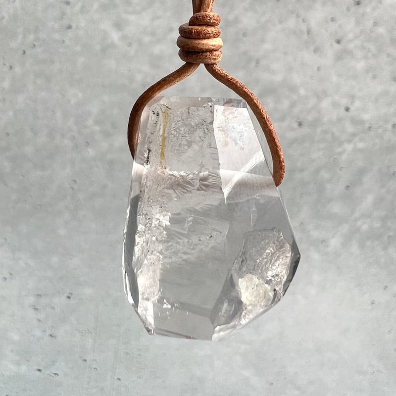 ガネッシュヒマール産】天然ヒマラヤ水晶ペンダント(ポリッシュ面有)➁