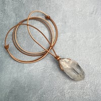 【カイラス産】天然ヒマラヤ水晶革紐付きペンダント/Kailash Himalayan Quartz Pendant