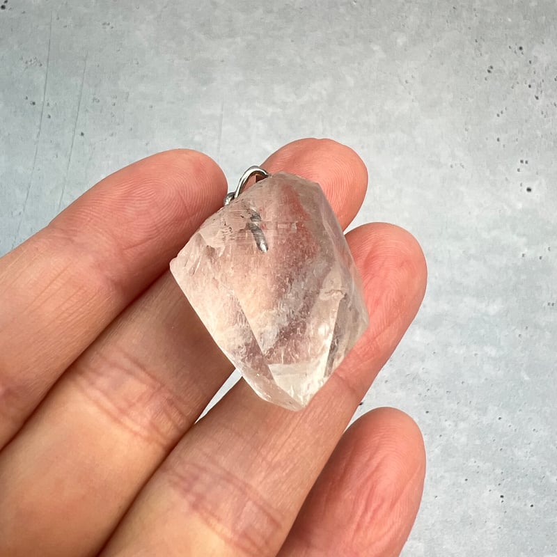 カイラス産】天然ヒマラヤ水晶バチカン付きペンダントトップ⑦