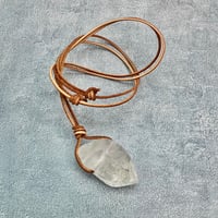 【カイラス産】天然ヒマラヤ水晶革紐付きペンダント⑤/Kailash Himalayan Quartz Pendant