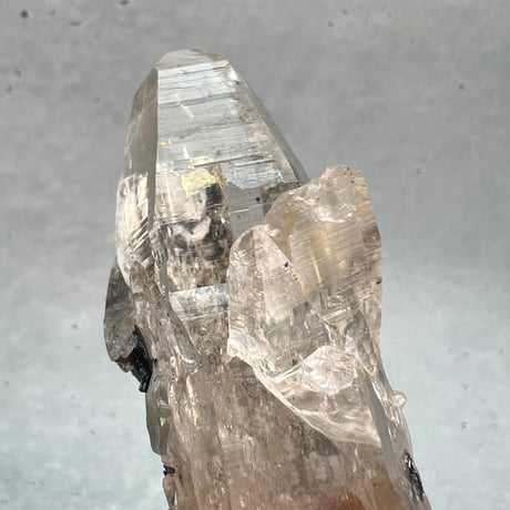【ガネッシュヒマール産】ヘマタイト イン天然ヒマラヤ水晶/Ganesh Himal Hematite in Himalayan Quartz