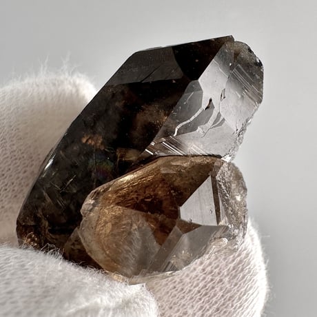 ガウリシャンカール産天然ヒマラヤスモーキークォーツ/GauriShankar Himalayan Smoky Quartz