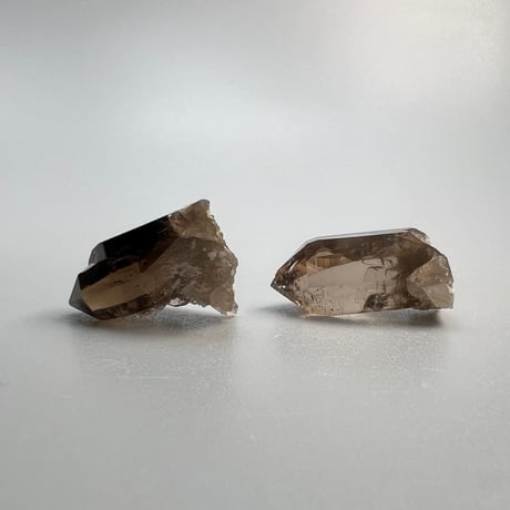 【ガウリシャンカール産】天然ヒマラヤスモーキークォーツポイントセット⑤/GauriShankar Himalayan Smoky Quartz Point Set