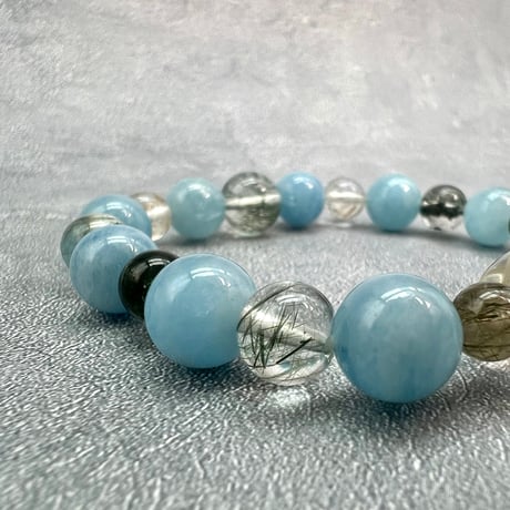 【デザインブレスレット】天然アクアマリン+ガネッシュヒマール産クローライトイン天然ヒマラヤ水晶/Aquamarine+Ganeshhimal Chlorite in H.Quartz Bracelet
