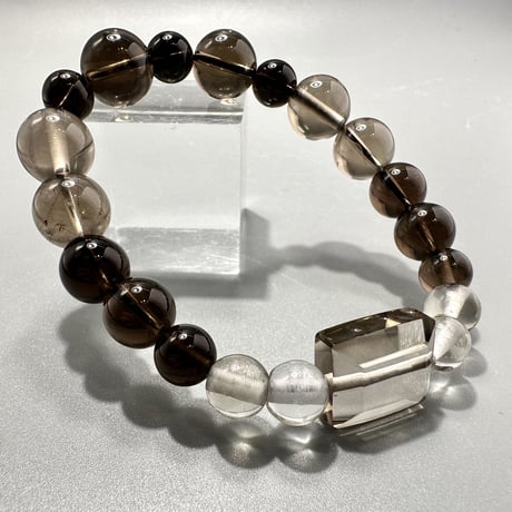 ガウリシャンカール産スモーキークォーツデザインブレスレット1️⃣ Gaurishankar Design Bracelet