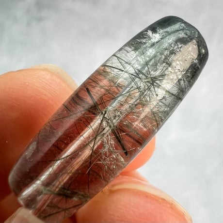 【ガネッシュヒマール産】アクチノライト&クローライトイン天然ヒマラヤ水晶 樽型ビーズ⑱/Ganesh Himal Actinolite&Chlorite in barrel beads