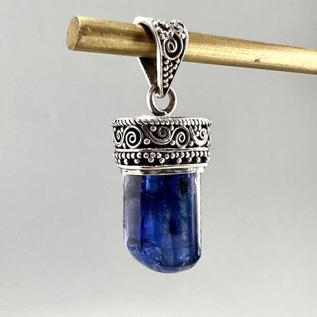 ネパール産ヒマラヤカイヤナイトS/V925ペンダントトップ ⑤ NEPAL Himalayan Kyanite Pendant Top