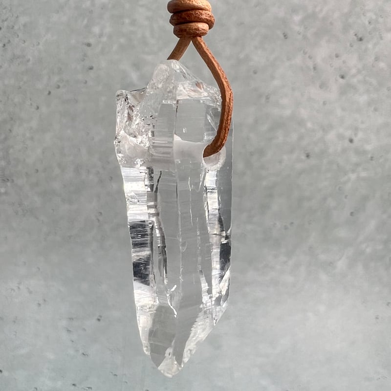 ガネッシュヒマール産】天然ヒマラヤ水晶ペンダント(ポリッシュ