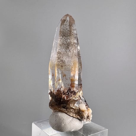 【ガネッシュヒマール産】天然ヒマラヤ水晶ポイント/Ganesh Himal Himalayan Quartz Point
